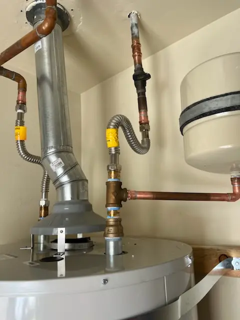 Water heater installation and plumbing repair in Beverly Cove